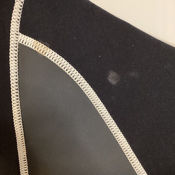 Bare Junior Shorty Size 10 Black Short Leg Wetsuit Kids Boy Girl Water Sports - Picture 8 of 8